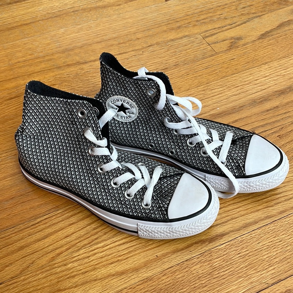 Black and white pattern high top Converse NWOT